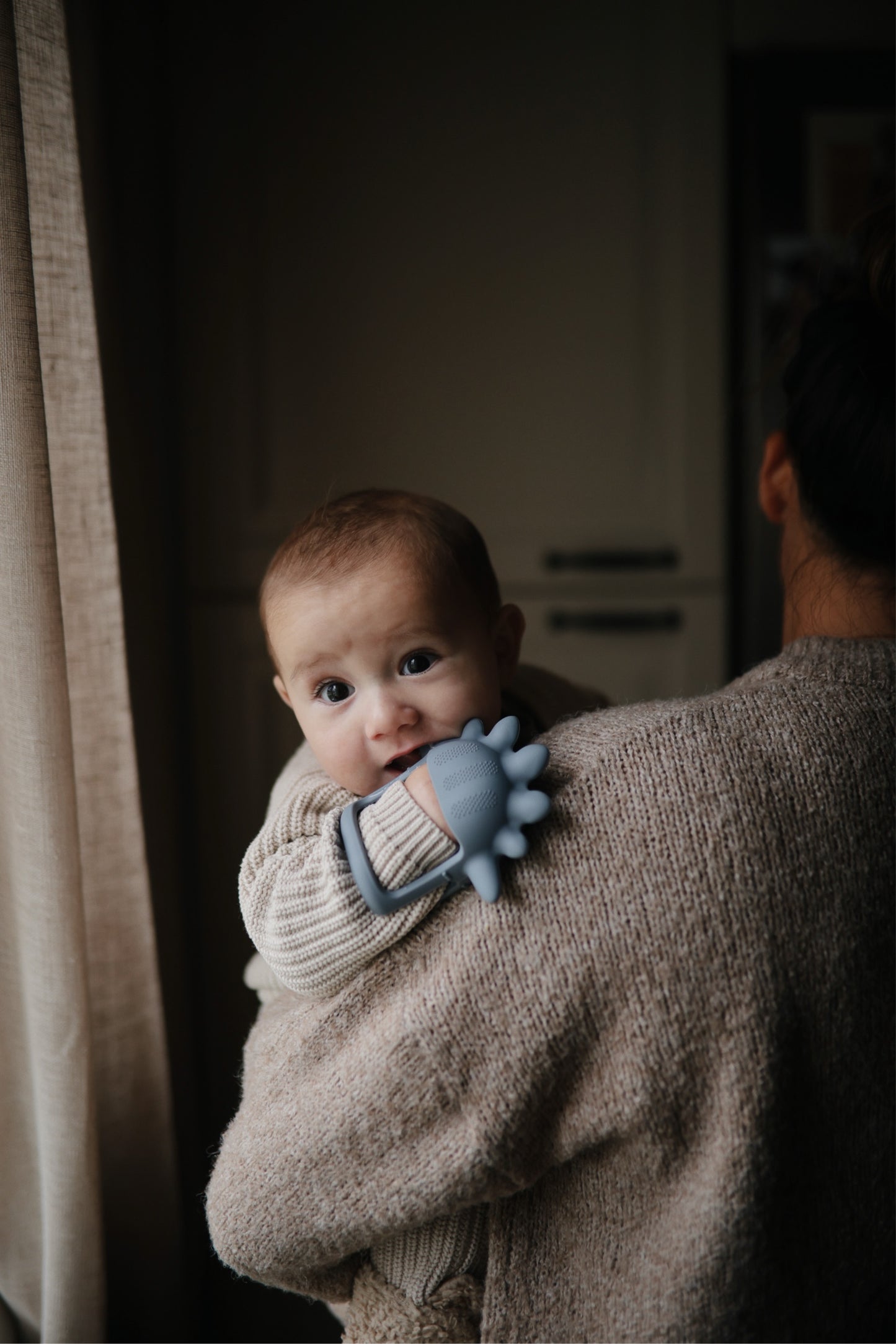 MUSHIE No Drop Teether