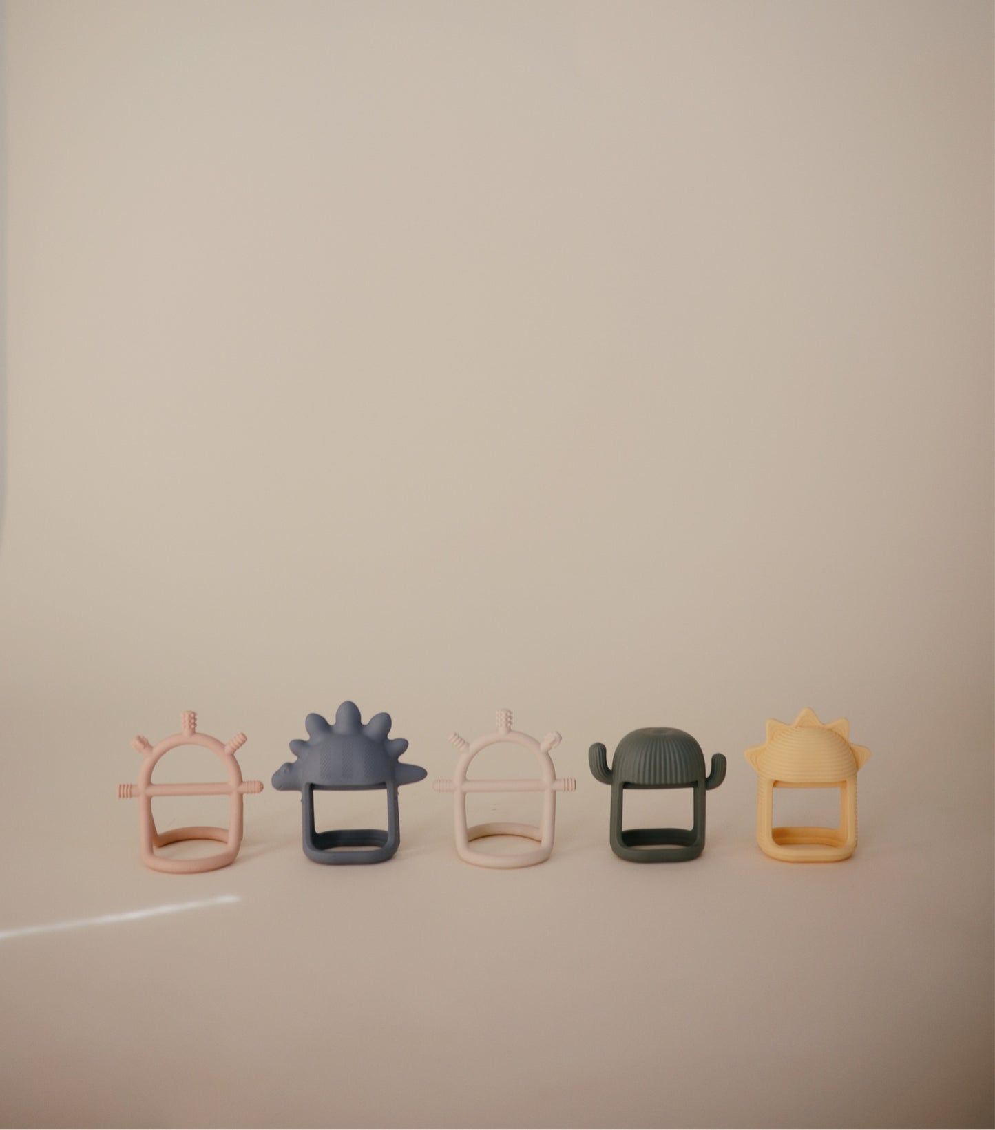 MUSHIE No Drop Teether