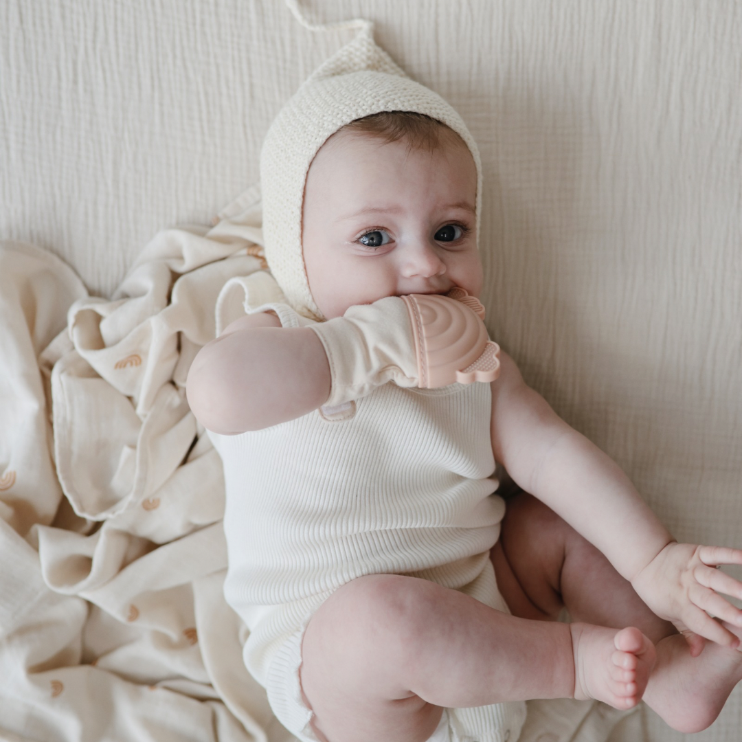 MUSHIE Teething Mitten