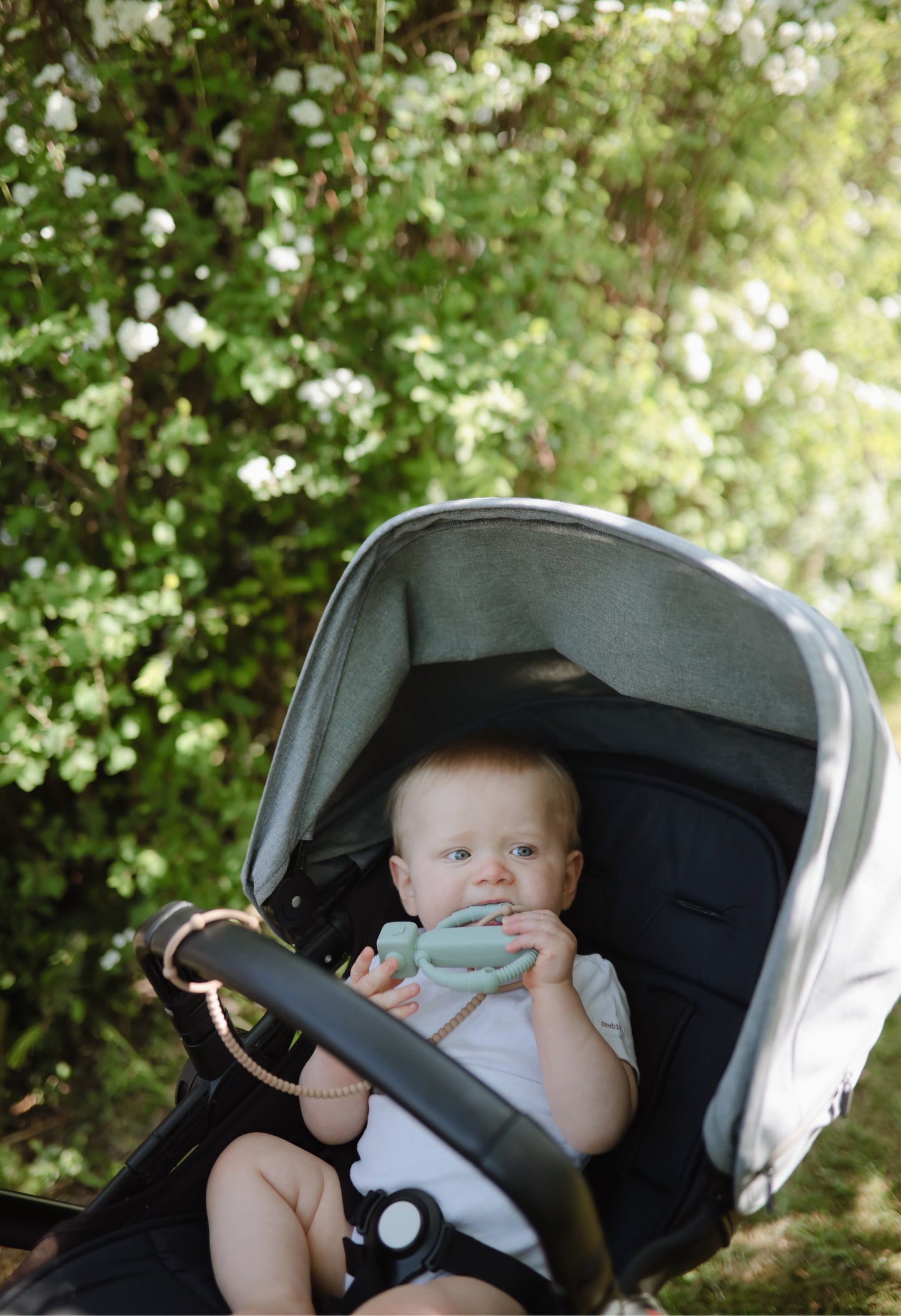 MUSHIE Rattle Teether