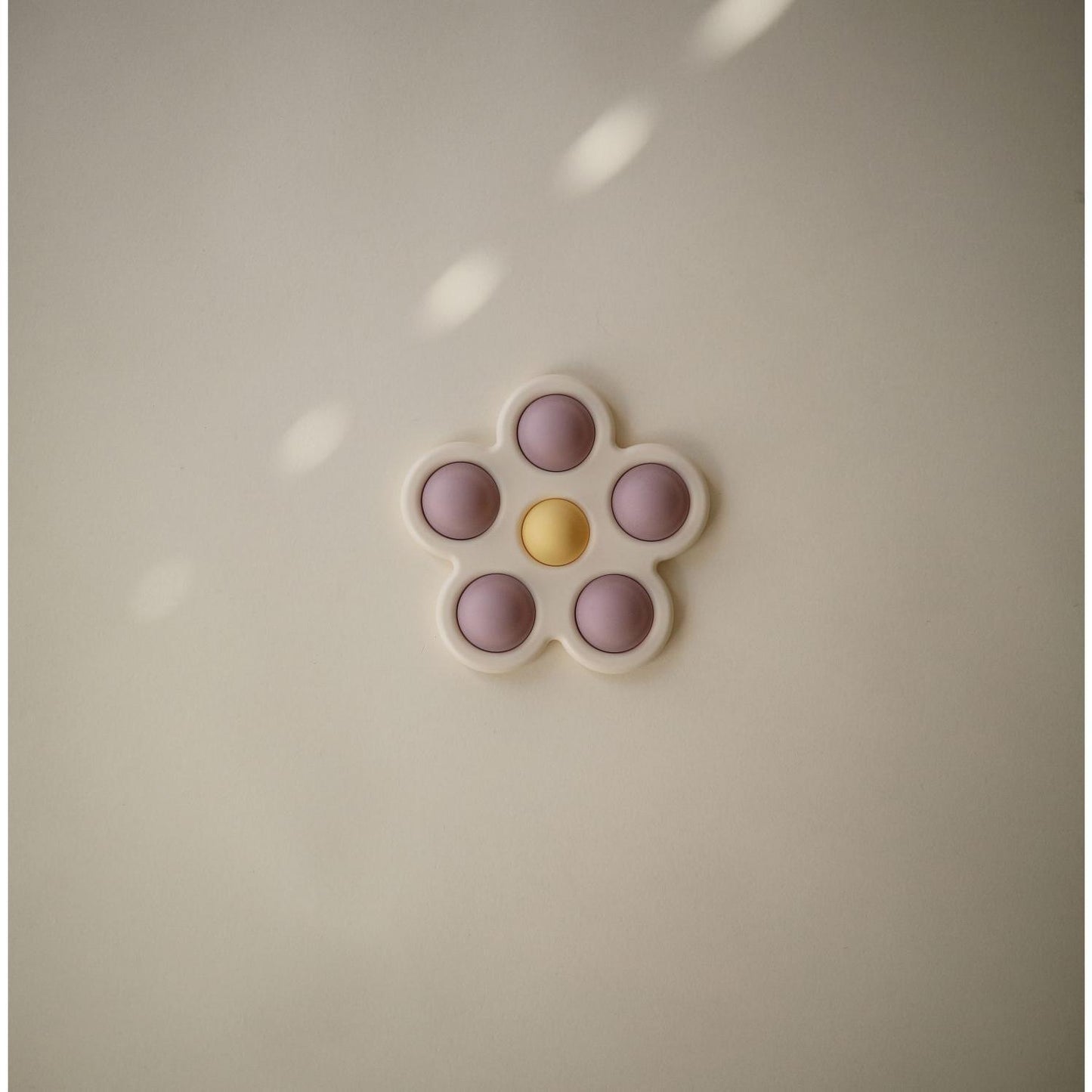 MUSHIE Flower Press Toy