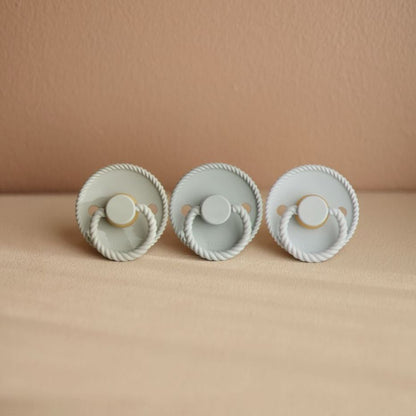 FRIGG Rope Natural Rubber Baby Pacifier (Single Pack)