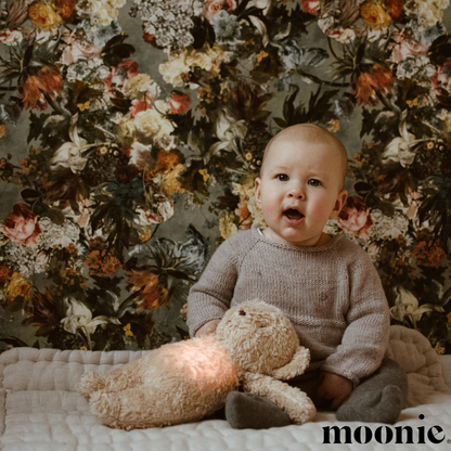 Moonie Organic Humming Bear Sand Baby Sleep Aid with Smart Cry Detector