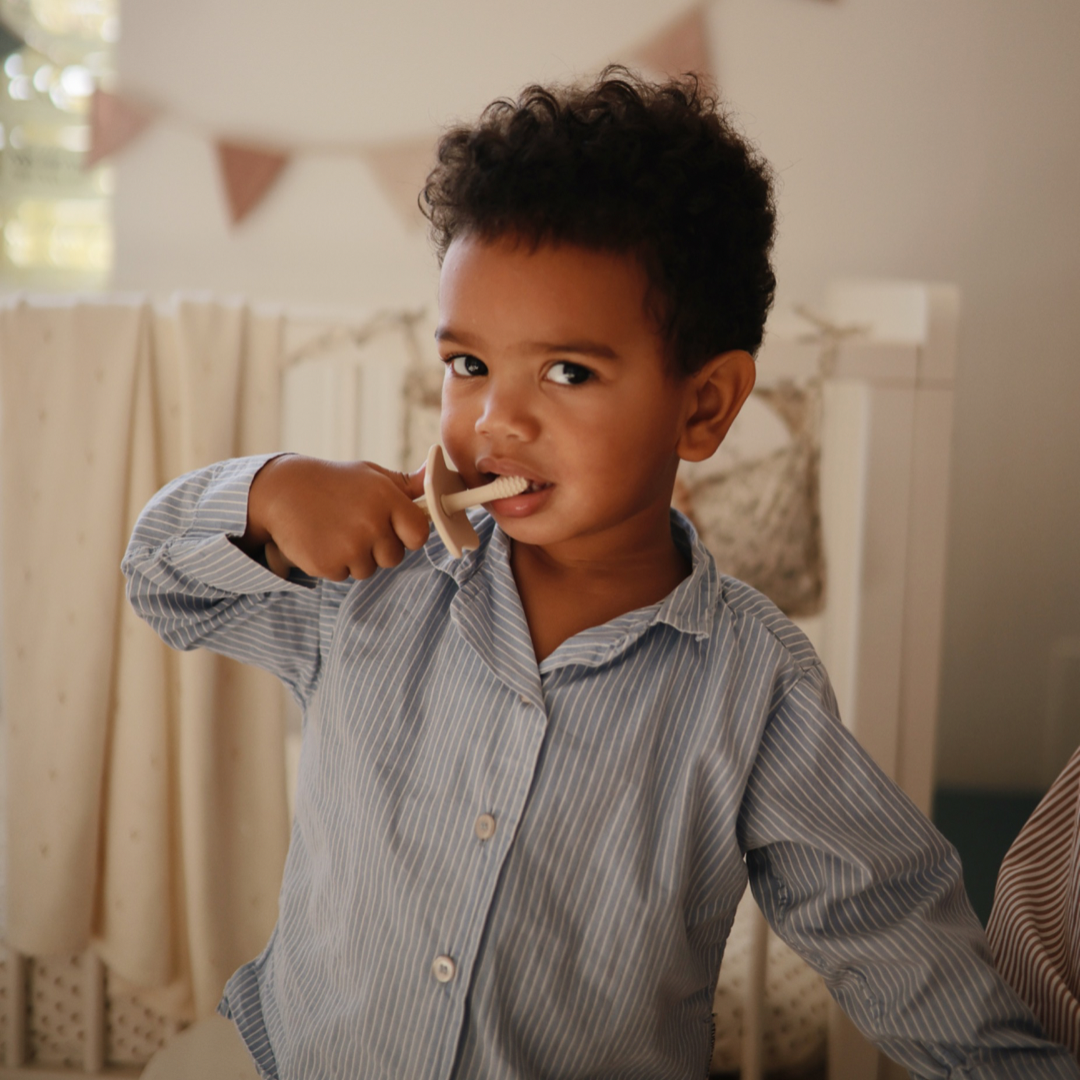 MUSHIE Silicone Training Toothbrush