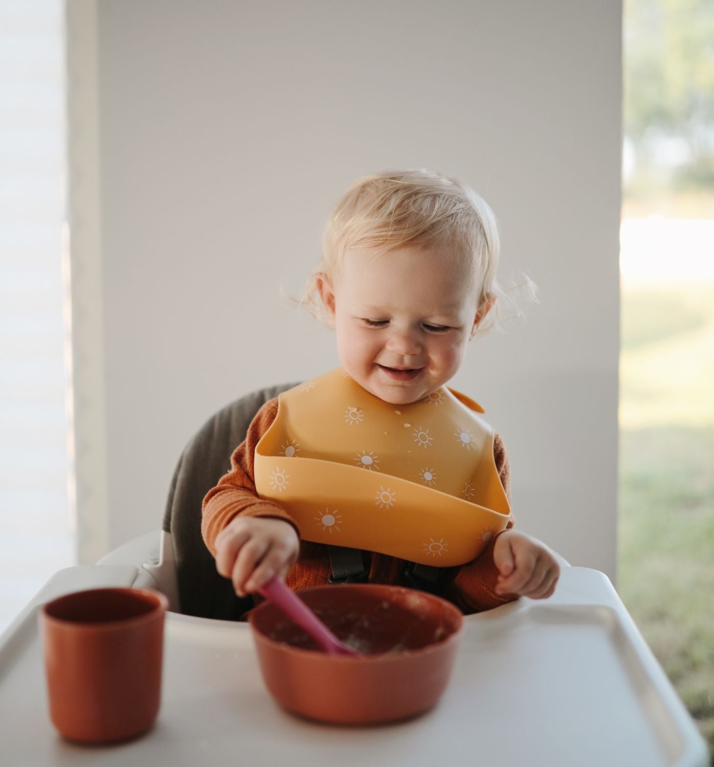 MUSHIE Silicone Baby Bib
