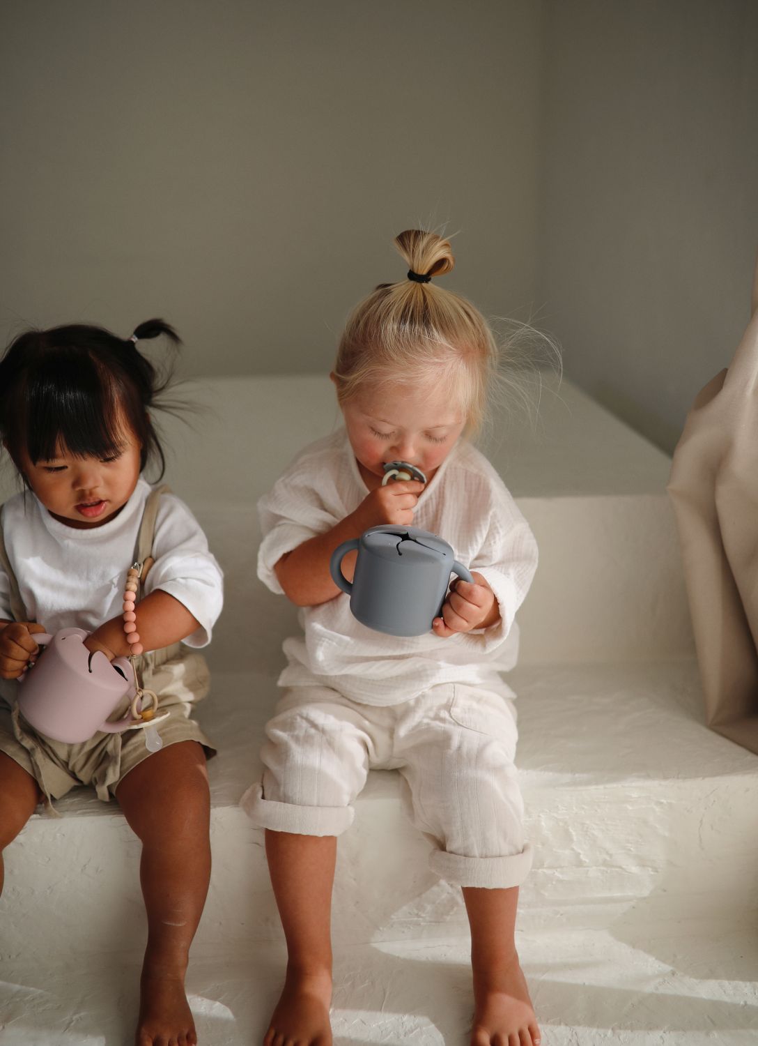 MUSHIE Silicone Snack Cup
