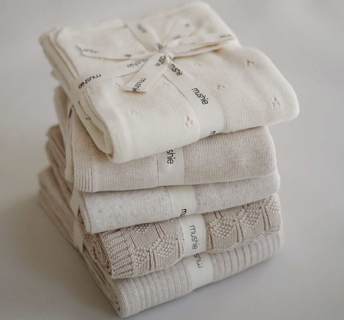 MUSHIE Knitted Baby Blanket