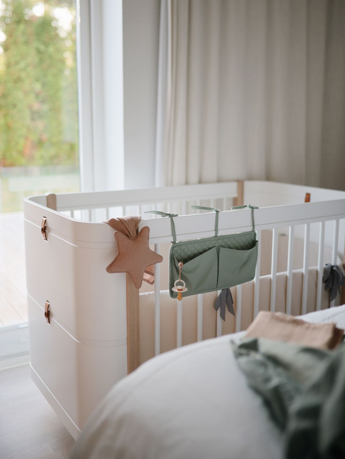 MUSHIE Crib Storage Pocket