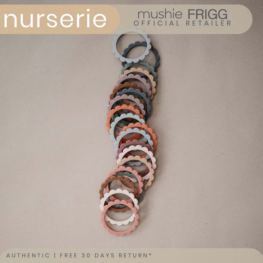 MUSHIE Flower Teether Bracelet